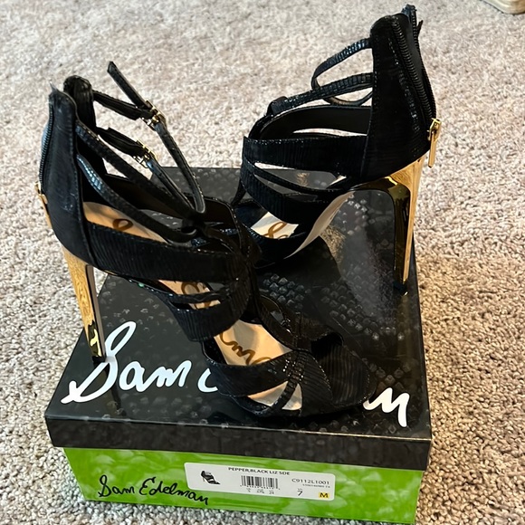 Sam Edelman black with gold heels size 7 - Picture 2 of 4